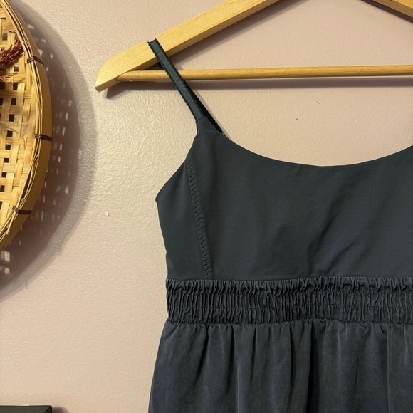 Lululemon Black Bliss Tank Top Womens Size 6 - Picture 3 of 10